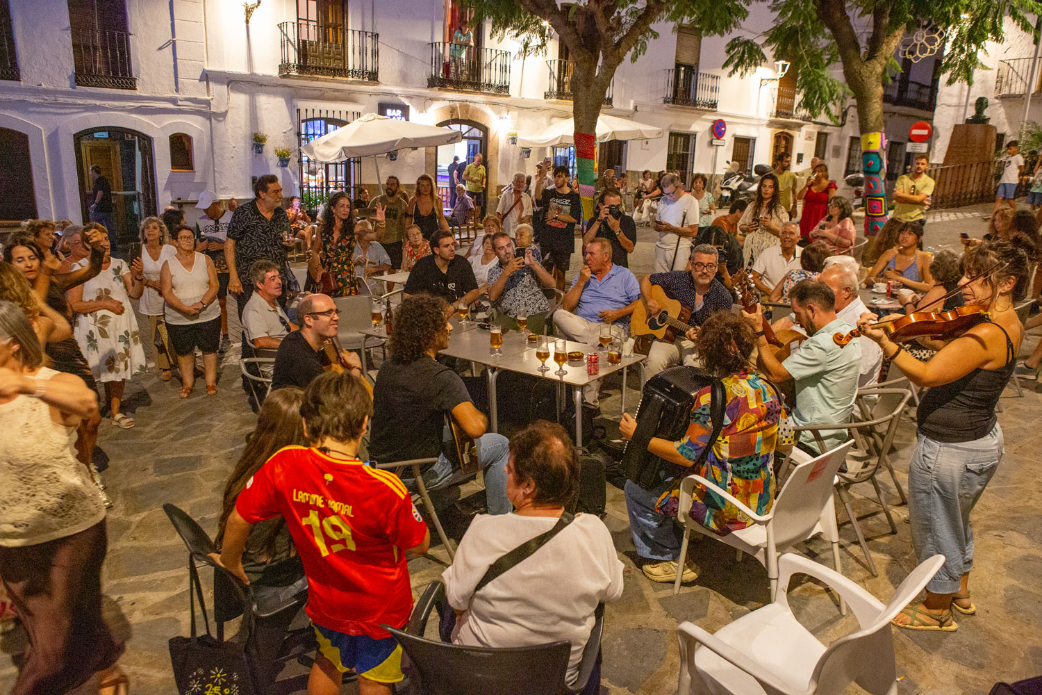 Fandango en la plaza de España de Casares (8º Festival Flamenco Rosa Fina de Casares)