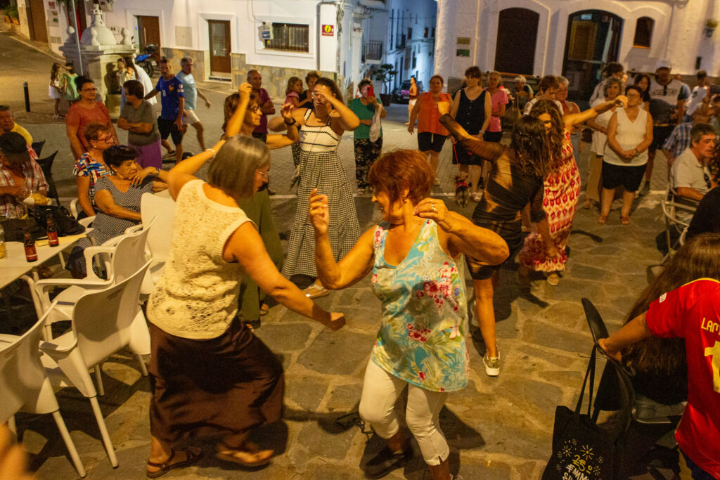 Fandango en la plaza de España de Casares (8º Festival Flamenco Rosa Fina de Casares)