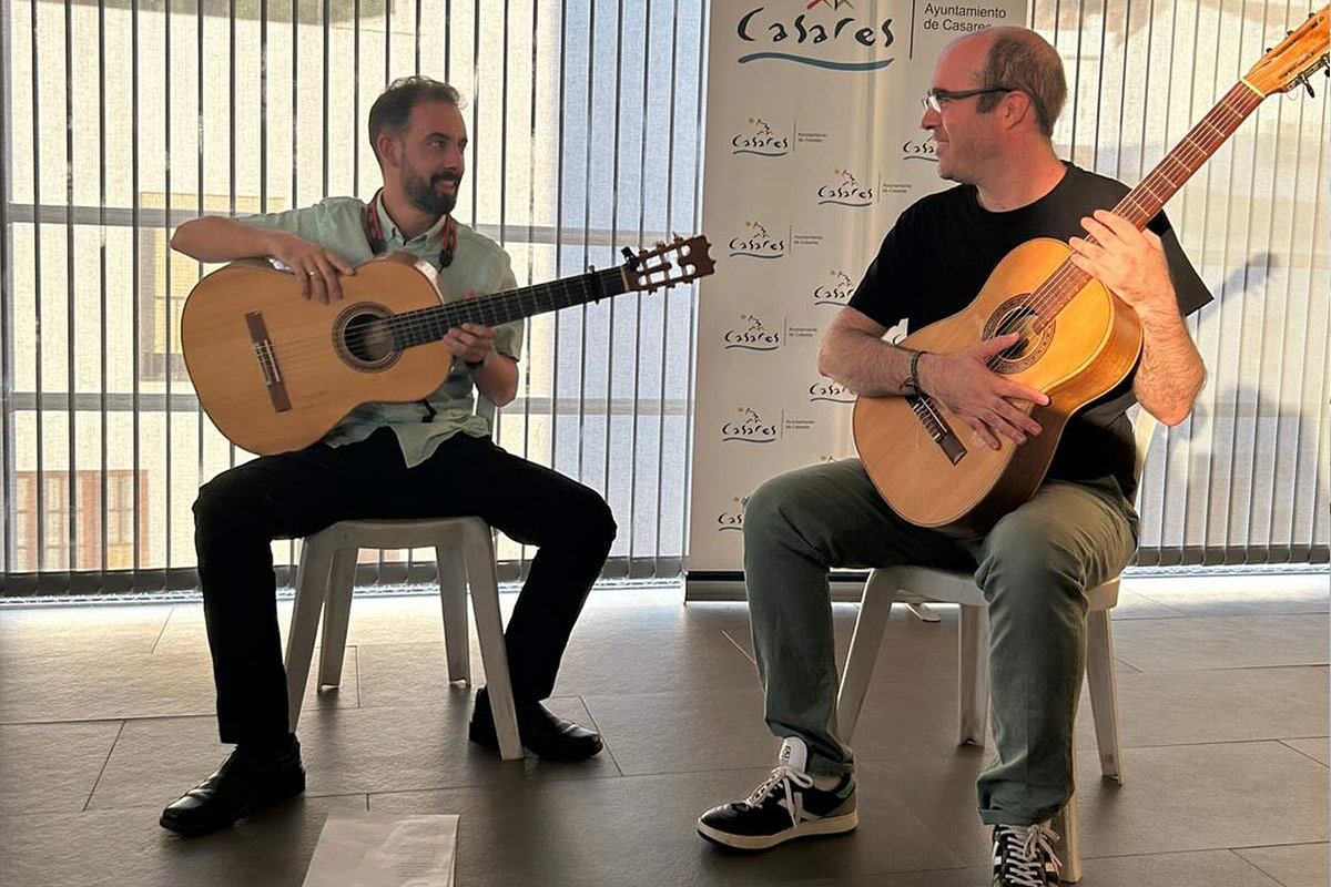 Mesa redonda sobre el toque de guitarra de Potajito de Casares, con Julio Guillén