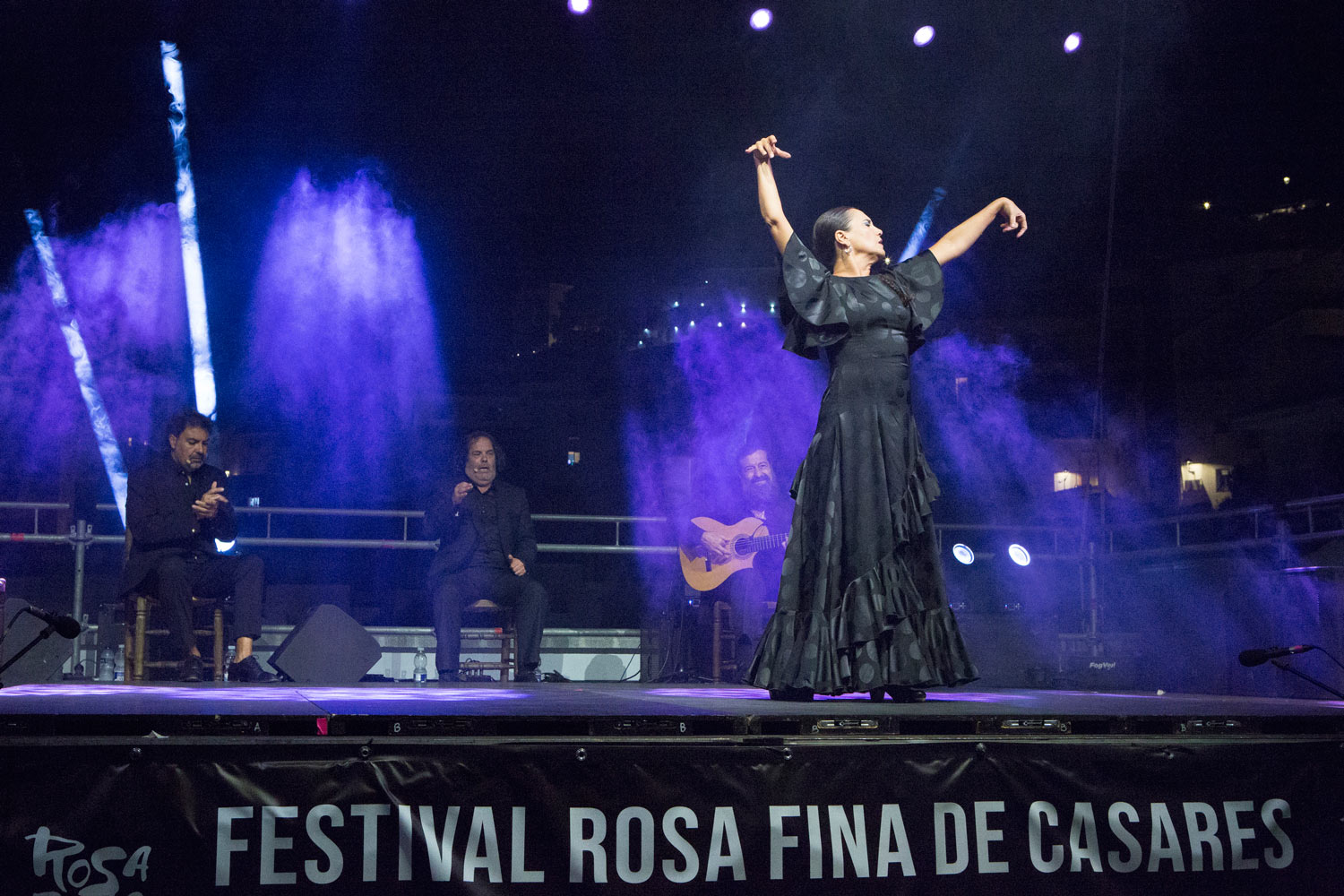 Rafaela Carrasco, acompañada de Miguel Ortega, Antonio Campos y Jesús Torres, en el Festival Flamenco Rosa Fina (Casares, 2026)